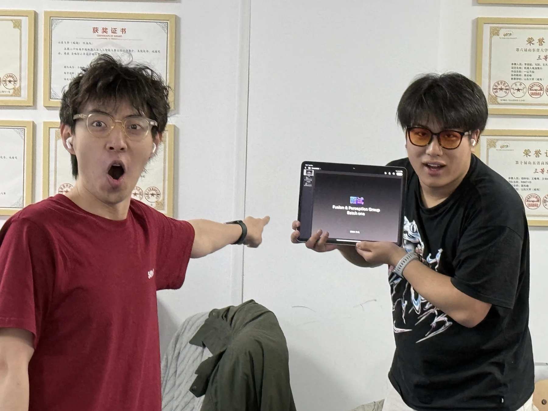 Groove 与 Seth 在首次纳新面试前合影